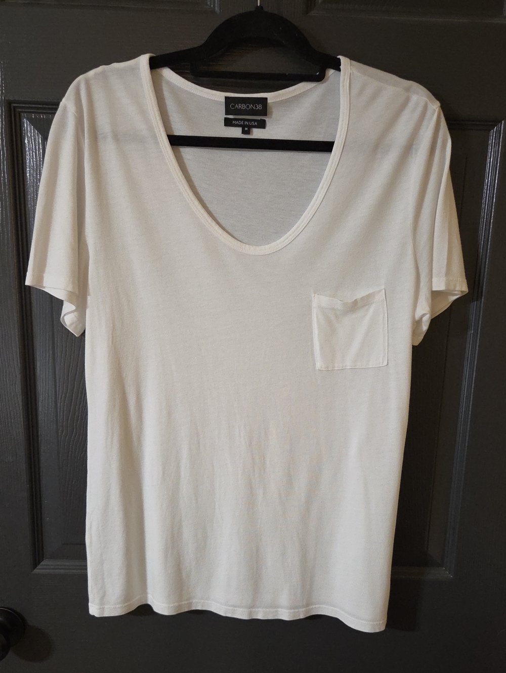 Carbon38 Women's Scoop Neck Pocket Tee - Off-White/Cream